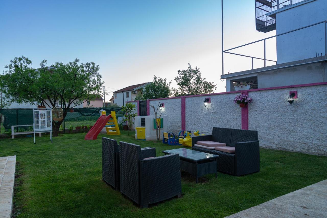 Apartman Mona Podgorica Exteriör bild