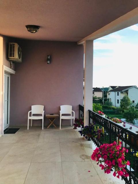 Apartman Mona Podgorica Exteriör bild